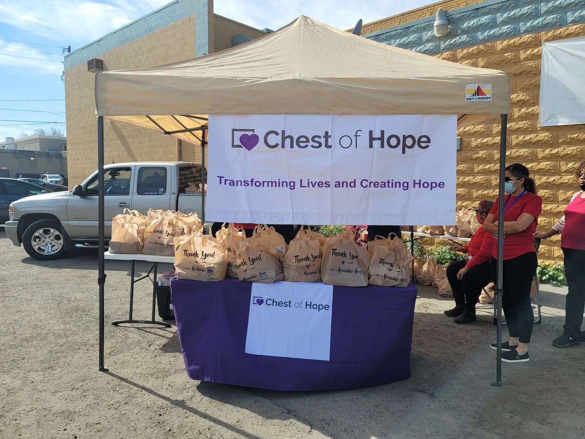 Happy Valentines Day! I'm here at Chest of Hope where they are giving out bags of food and toiletries for their L.O.V.E Valentines Community Give Back. Located at 126 W. 11th Street in the Treasure Chest parking lot.  Walk-up and drive-through available. #HappyValentinesDay2022