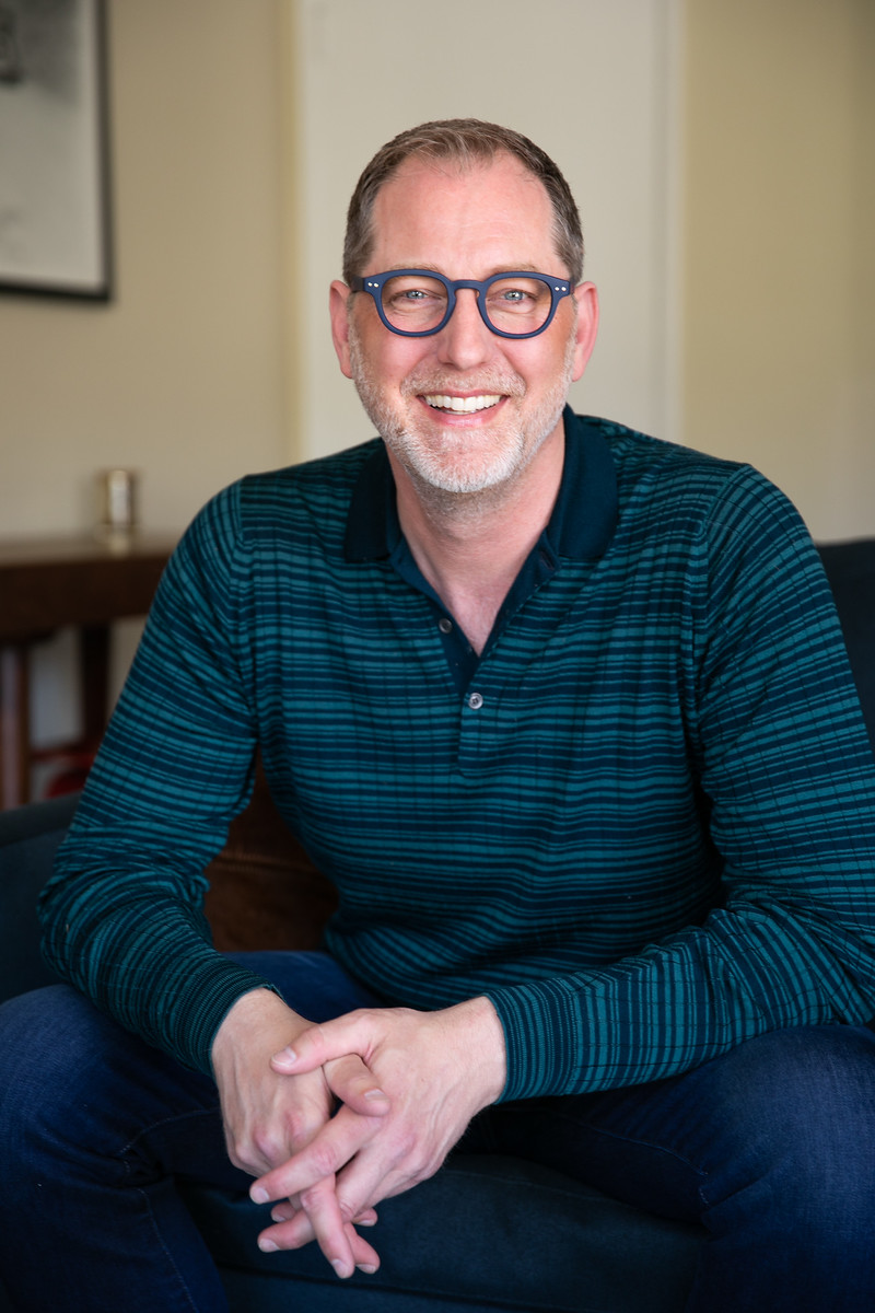 jeffreyvandyk's tweet photo. Want to know a dirty little secret about packaging your work? Effective packaging shouldn’t feel comfortable - it should stretch you make you feel excited and scared! Join me Thursday for my masterclass around packaging. https://t.co/xipymM2Ax4 
#masterclass #packaging #messaging https://t.co/3WNB151w1n