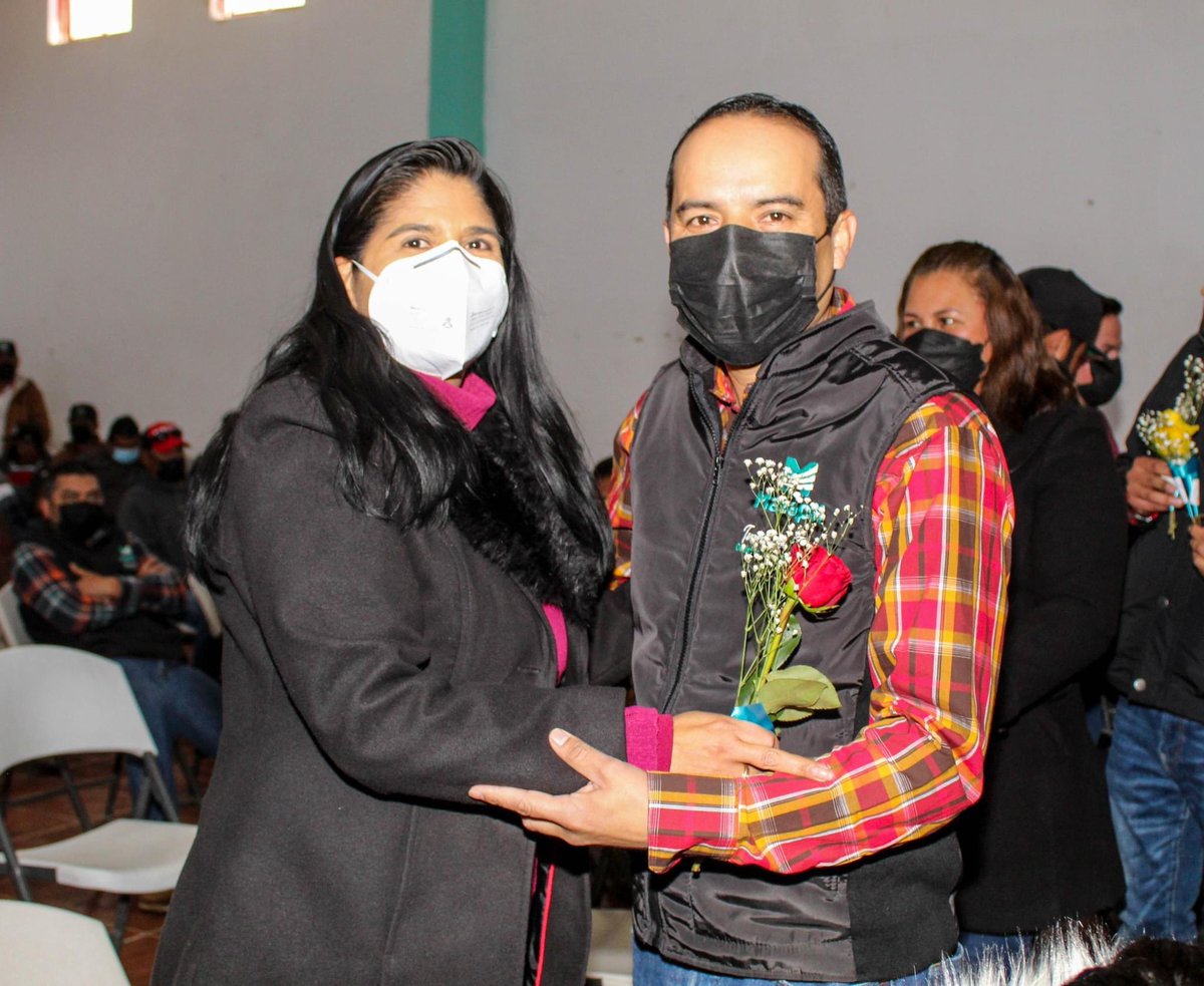 MarioMaciaszu's tweet photo. Hoy celebro este día del amor y la amistad con una gran conferencia motivacional denominada "Convierte tus sueños realidad", para todos los trabajadores del H. Ayuntamiento, a cargo del Ing. Eleuterio del Río, escritor zacatecano. 
¡Feliz San Valentín!
 #MazapilTareadeTodos https://t.co/Zk7b8wftFW