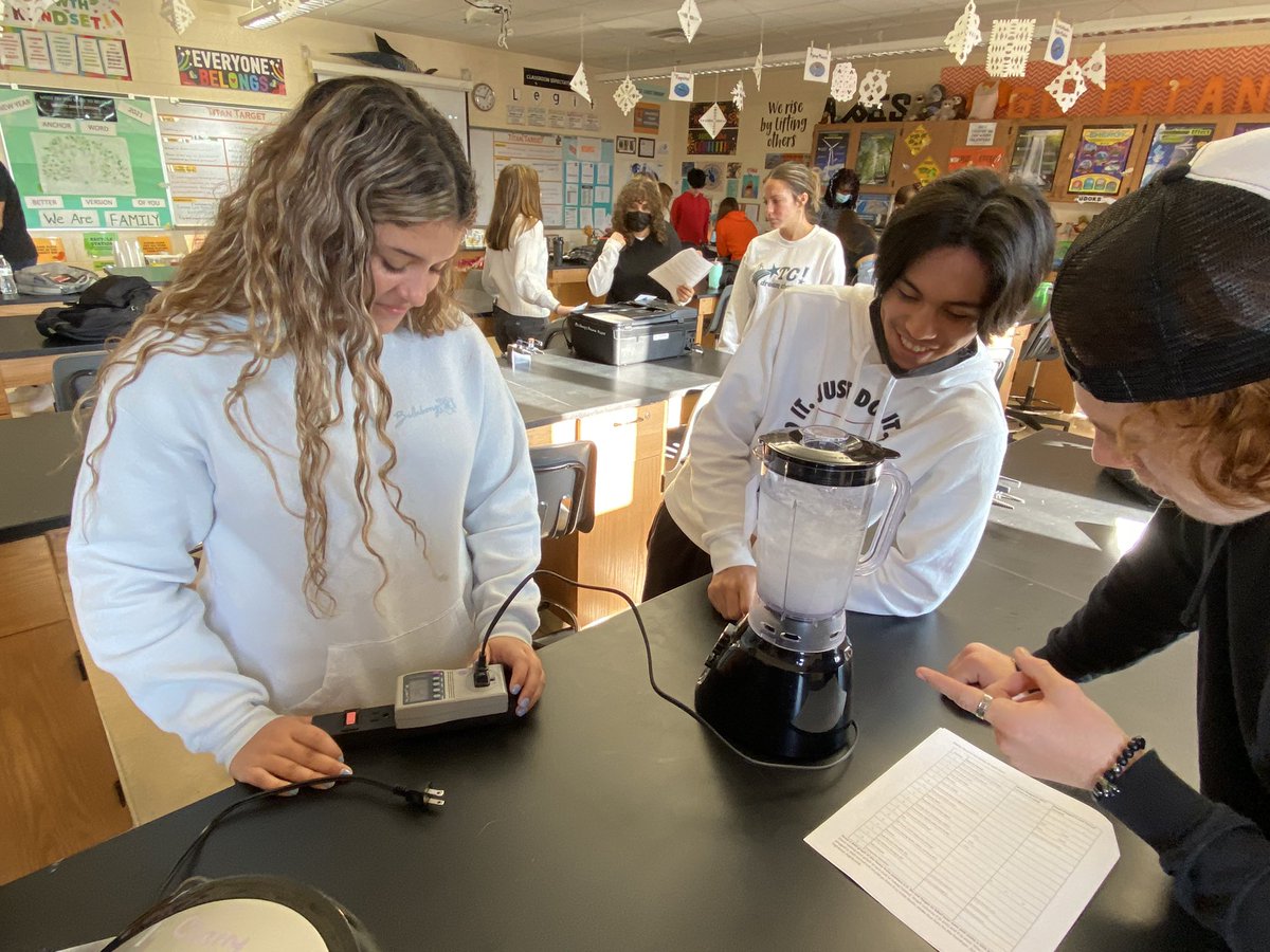 FL_Lorax's tweet photo. Watts Up? Kill-a-Watt Energy Lab in AP Environmental Science! 💡🔌 Students tested everyday appliances &amp; electronic devices to analyze energy usage,develop solutions to save money 💰 and create a more sustainable environment 💙🌎 #realworldexamples @UHSTitans411 @UHSChenoweth https://t.co/Ou4jjqO97u