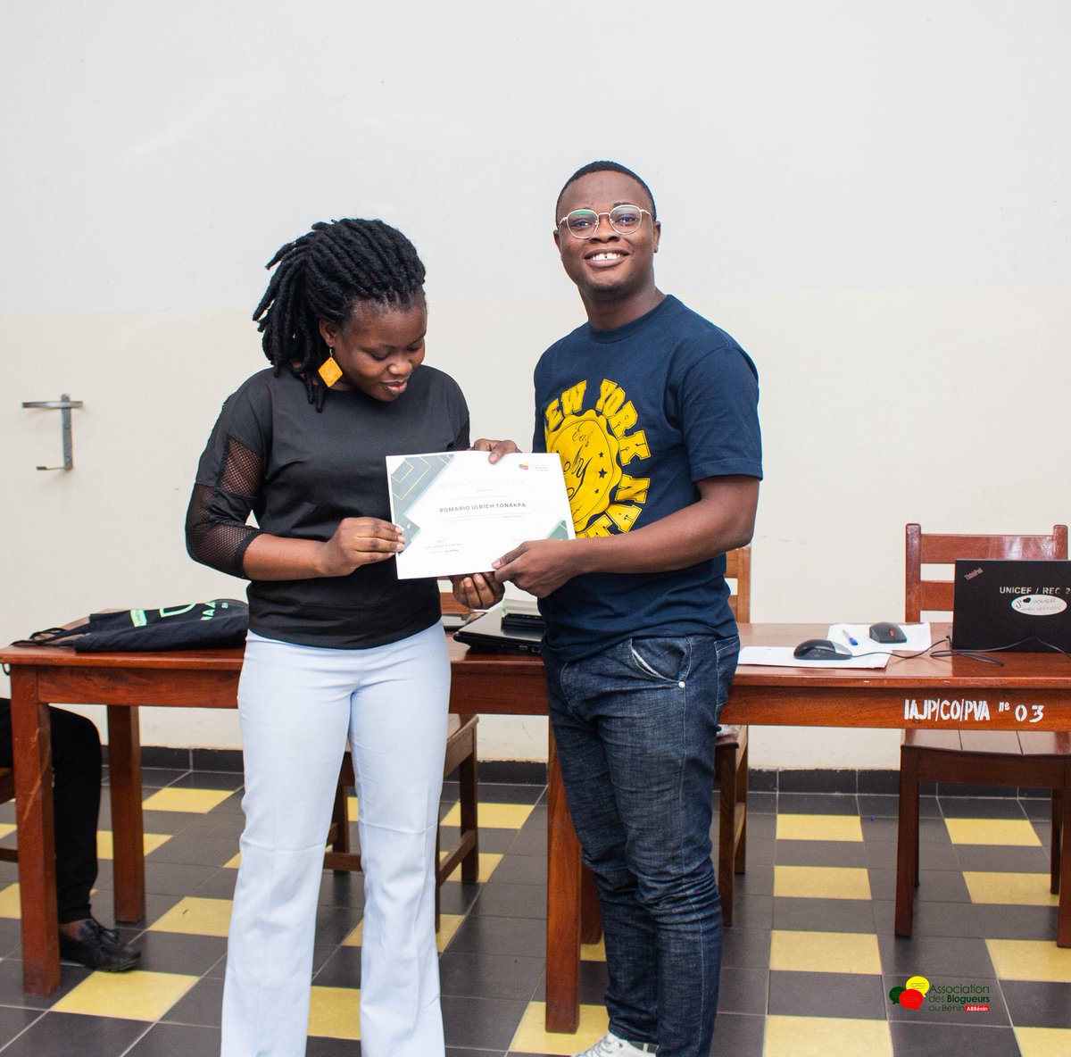 tonakpa_ulrich's tweet photo. Nous avons reçu une distinction ce weekend.
L' @ab_benin nous a décerné le prix du Meilleur Volontaire pour les services rendues à la communauté. 
🥳🥳

C'était au côté de @CononMariamar @foumi_ @RbeccaADJINAKO1 

#Richul https://t.co/6GflRAw9qx