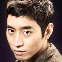 Natamarsol's tweet photo. #EricMun o simplemenet #Eric pertenece al grupo #Shinwha así que es otro de los idols precursores en la actuación
Famoso por la clásica #QueSeraSera y con una gran variedad de series #AnotherMissOh #StrongestChilWoo #DiscoveryOfRomance #EccentricChefMoon #TheSpiesWhoLovedMe https://t.co/ZzPYQsJh3R