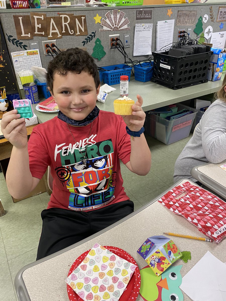 Christina Yager tweet media