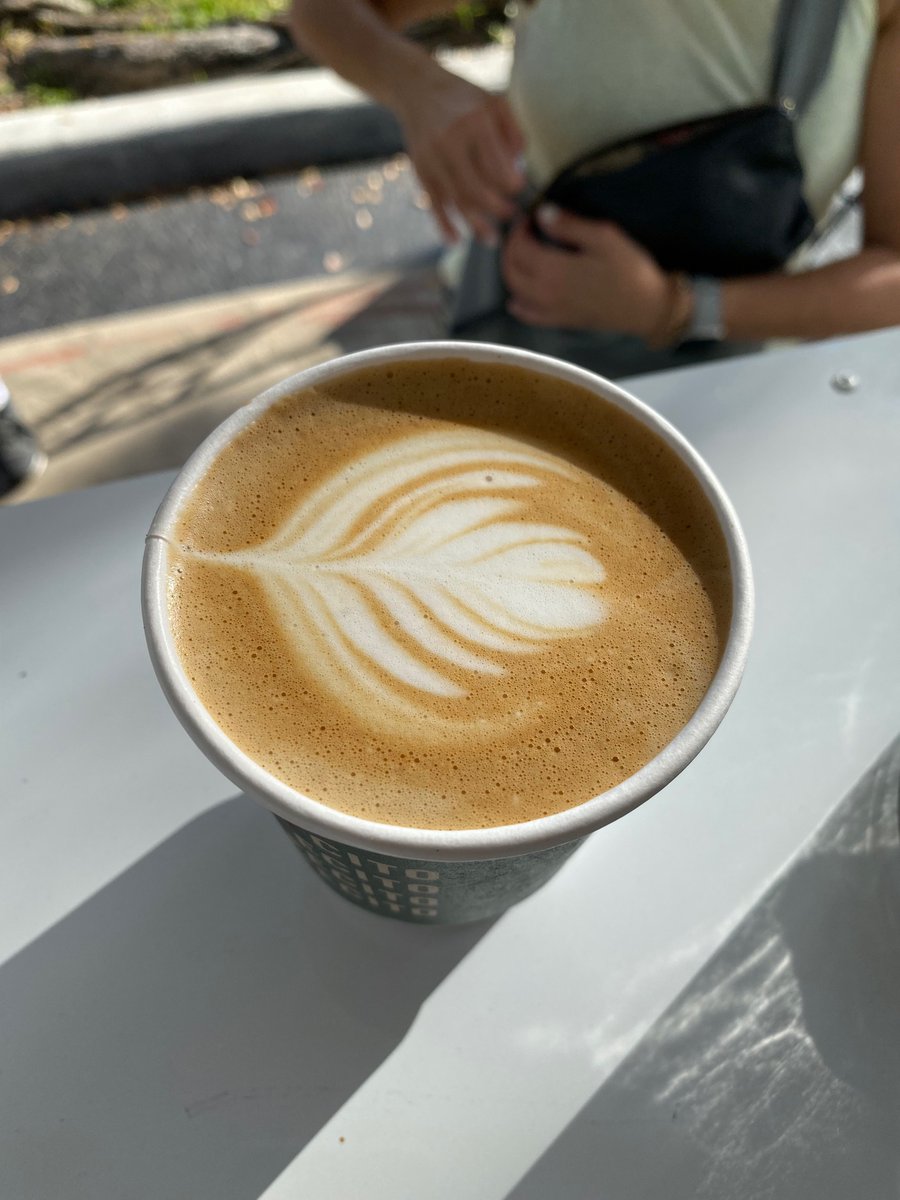 Cawinakins's tweet photo. I am so lucky to be able to meet and collaborate with young entrepreneurs in Miami who make incredible, incredible things. Catch Pastelito Papi &amp; I at the Miami Springs Farmer’s Market &amp; book us for your next event! https://t.co/XsiijSb4IQ