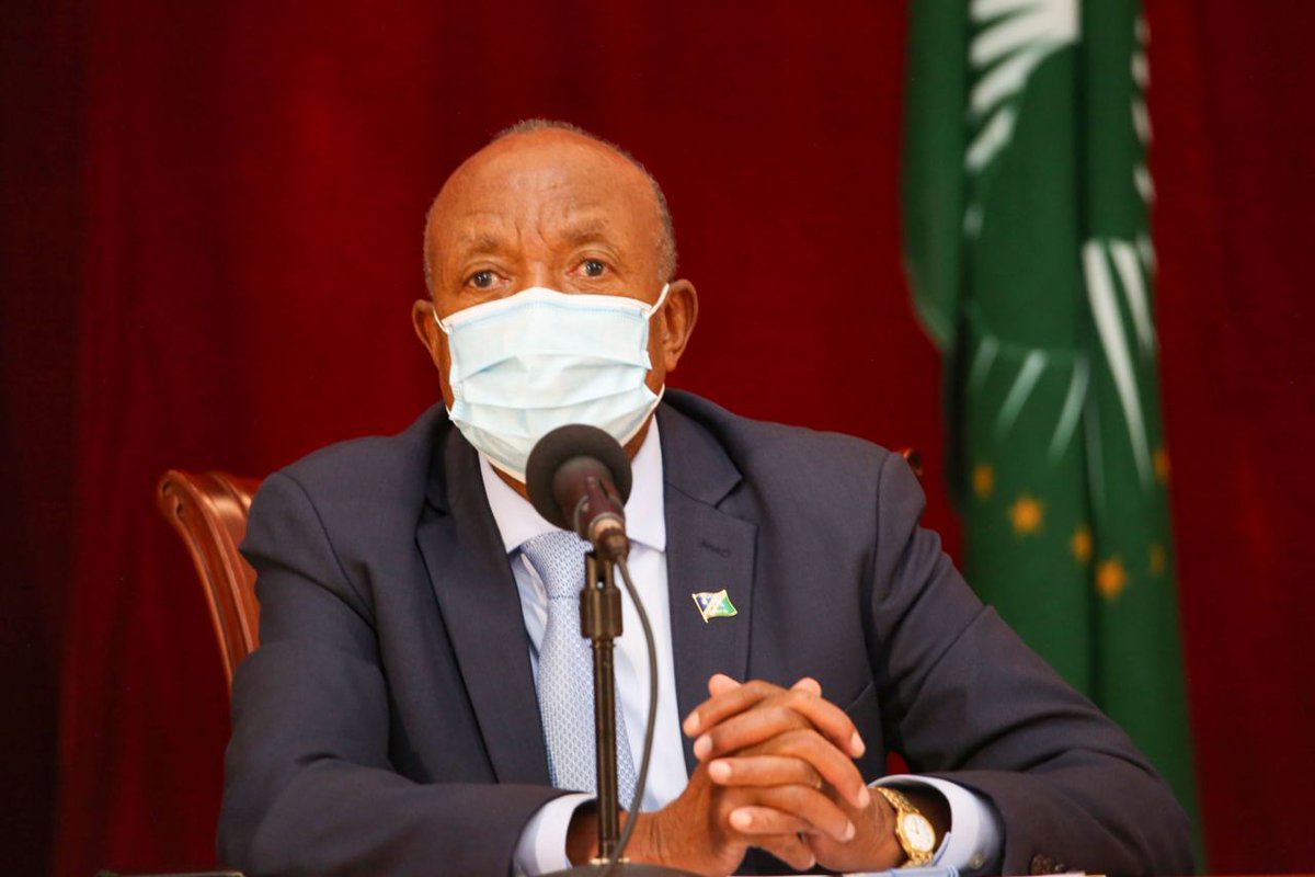 NamPresidency's tweet photo. ...Let us remain steadfast to combat this invisible enemy."

Full Statement: 🔗👉🏾https://t.co/Y12EUHMQR2 
#StaySafeNam #GetVaccinated #YearOfReimaging🇳🇦 https://t.co/yc6WSzArn8
