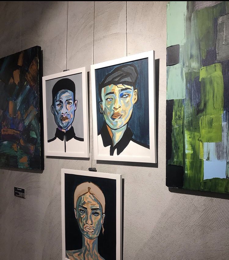 madpoetttt's tweet photo. 1/2  its late but so many people have been asking to see more of my works😳 Ill reveal more soon, but heres a snap from an exhibit💜

This was a time I wasnt at all sure what I was into. Safe to say Im into portraits, for now. How long is now? Maybe a second maybe a lifetime… https://t.co/vAawPS5EoK