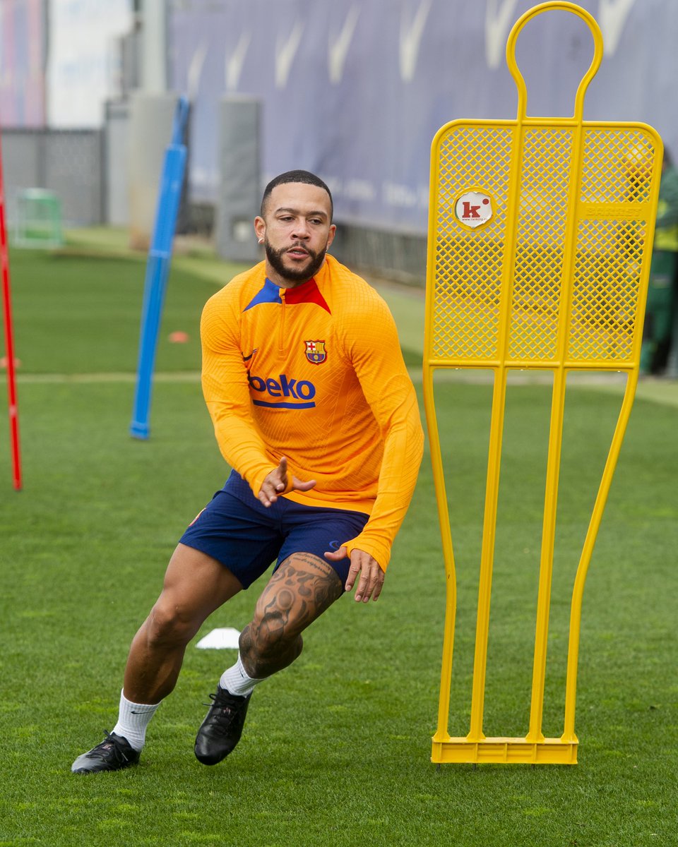 Memphis's tweet photo. Good start of the week 💪🏽 https://t.co/YGz1QU4T4L