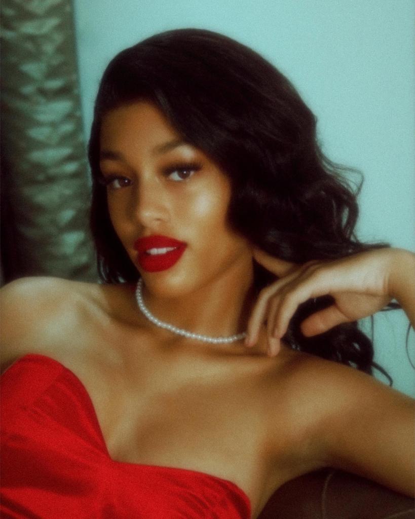 fizzlegm's tweet photo. Happy Valentines Day from the gorgeous @imanisallah
#fizzleent #Imani #love #music https://t.co/BzLHPVU6t1