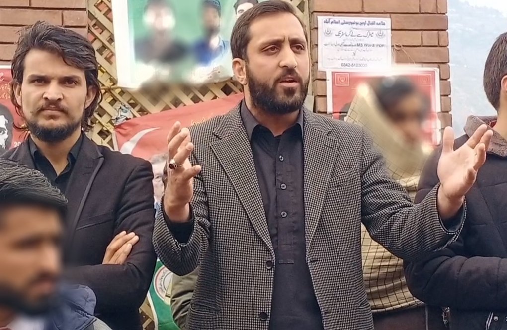 IJTMZD's tweet photo. اسلامی جمعیت طلبہ بوائز ڈگری کالج مظفرآباد کے زیر اہتمام حیاء ڈے کے موقع پر مسلمان بہن " مسکان" سے اظہار یکجہتی کے لیے بوائز ڈگری کالج سے اپر اڈہ لال چوک تک پر اللہ اکبر واک  کا اہتمام کیا گیا https://t.co/mN5BjkMSdM