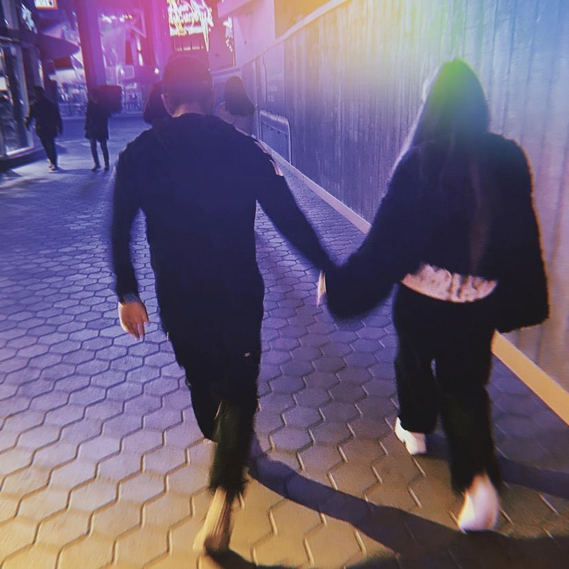 THE FIRST PIC OF JENNA MARBLES IN YEARS EVERYBODY MOVE