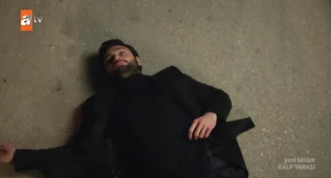 Ferit yetiştir kardeşini hastaneye
#Yaman
#KalpYarasi
#SensizKalamam