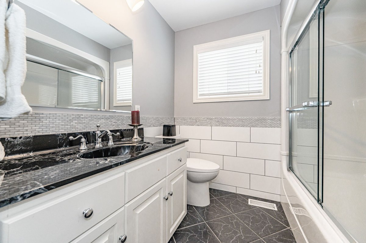 Planet Realty Inc. tweet media