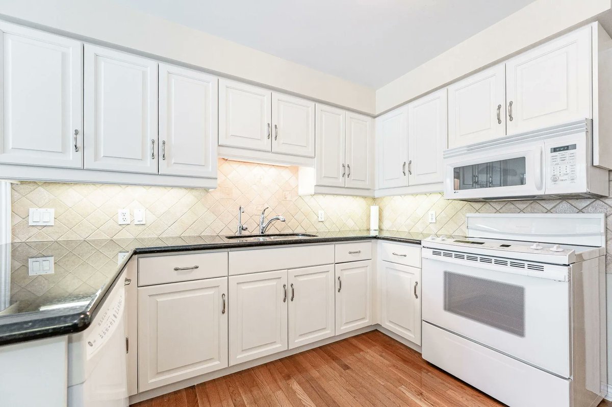 Planet Realty Inc. tweet media