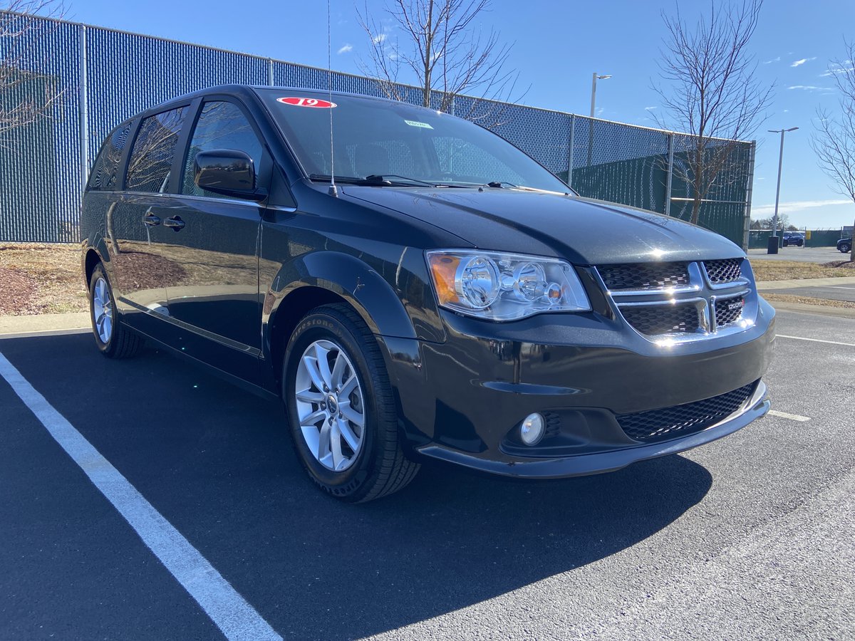 2019 Dodge Grand Caravan! 69,316 miles, come take a look today!

loom.ly/YVF-JSg