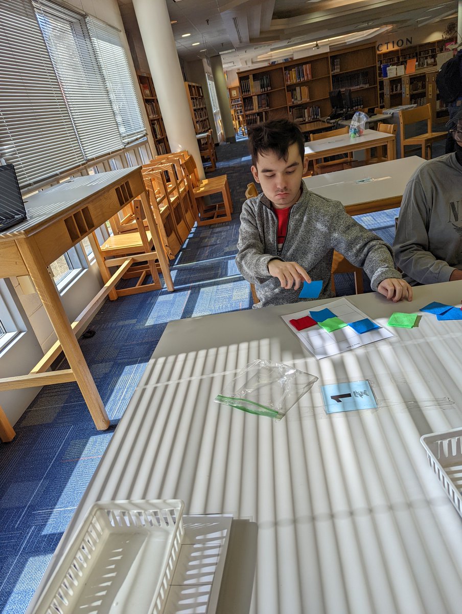 LancersWork's tweet photo. In the library today talking about quilt patterns and the underground railroad.@Library4Lancers @LindaMoccioWebb @MHSLancers https://t.co/i2ivFerFK2