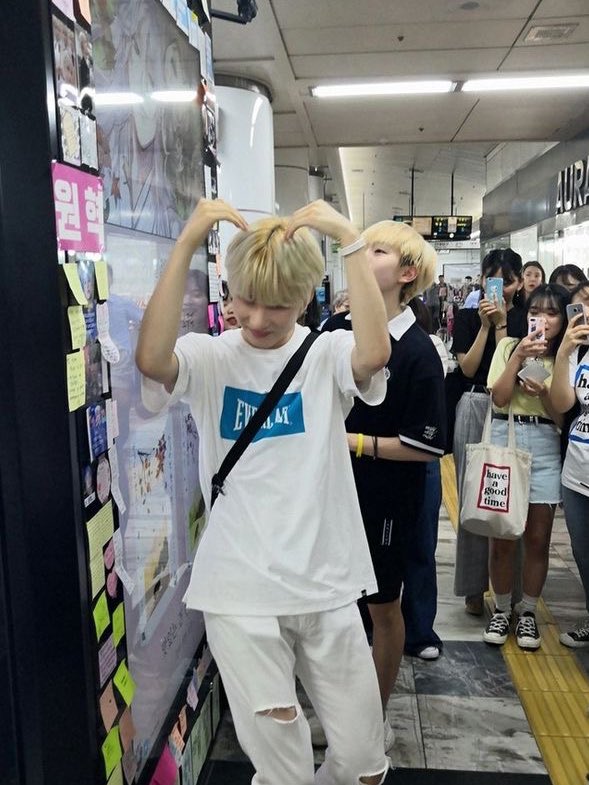 wonhyukcafe's tweet photo. https://t.co/CNYormdrvl