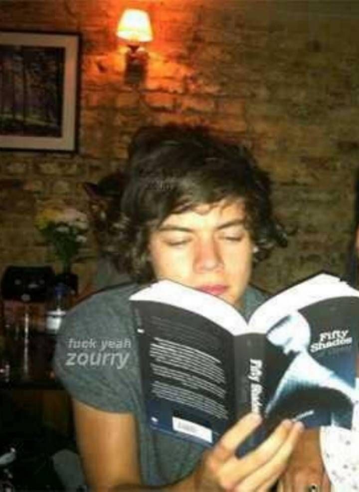 chupenlq's tweet image. que bronca cuando estas con los auriculares y te hablan 

I vote #Harries for #BestFanArmy at the #iHeartAwards