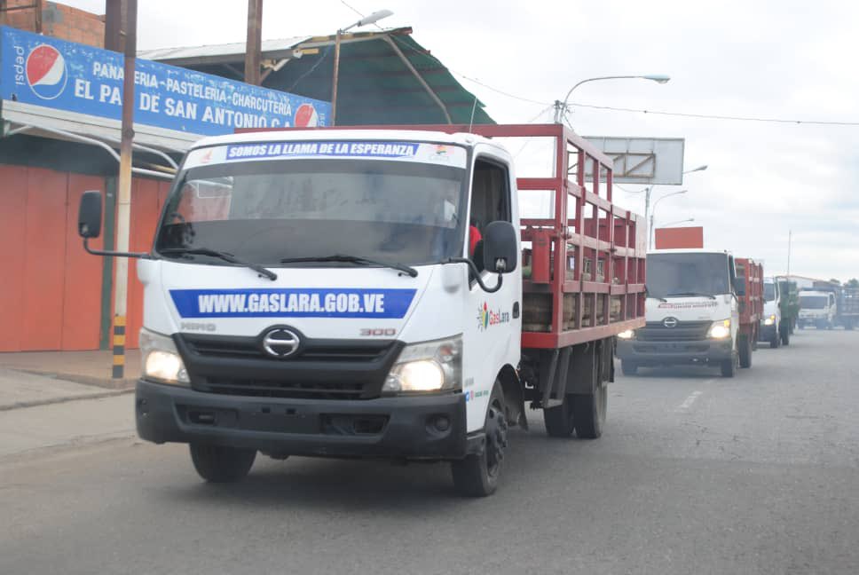 AdolfoP_Oficial's tweet photo. #14Feb Plan Capaya de @GasLaraOficial llegó a la parroquia El Cují, municipio Iribarren para beneficiar a más de 17 mil familias de las 96 comunidades del punto y círculo. https://t.co/Rh3igIZhli