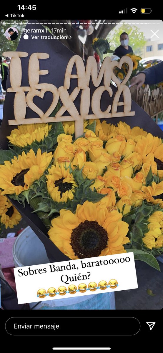 janiz_cs's tweet photo. @MarianaTrez Yo creo que si se verán porque el  gera fue a comprar flores 💖 https://t.co/nqXKX43S7j