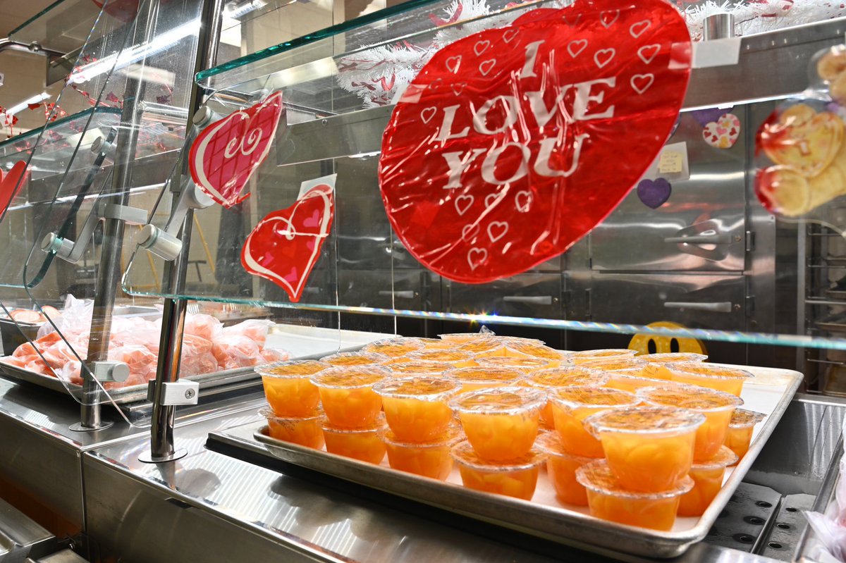 💚 We love our sweethearts Rachel and her <a href="/JNE_Longhorns/">Neill Elementary</a> team!

Students who treated themselves to our no cost #schoollunch received an “I Love Milk”/“Heart” sticker or one sweet pair of blue light glasses! 🤓 <a href="/DairyMAX/">Dairy MAX</a> <a href="/FortBendISD/">Fort Bend ISD</a> #DairyAmazing #ILoveMilk #FBISDFoodie #FBISD