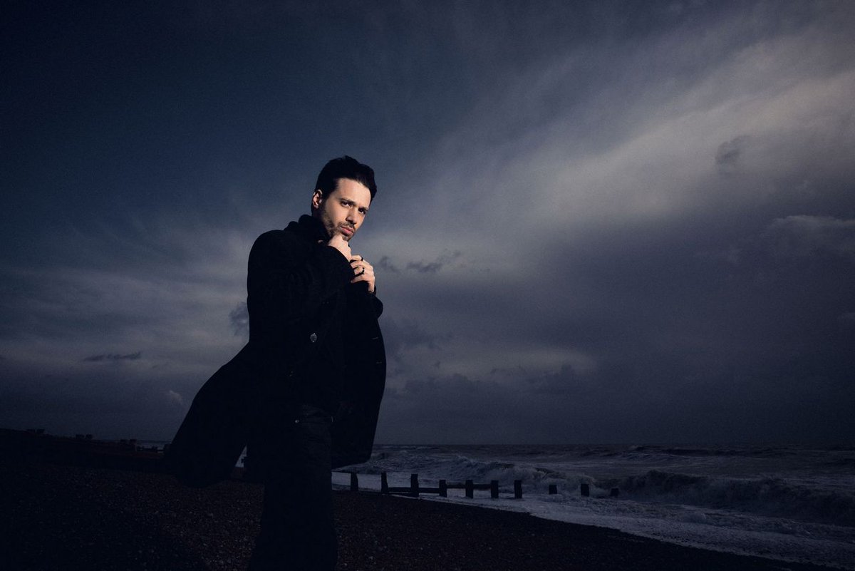 anrfactory's tweet photo. After steaming our senses alive with the hot single from late 2021 called ‘Kerosene‘, Callipolis returns brilliantly as he looks to get away from that dark energy that can sap your strength and destroy your will to conquer on 'Twilight Snow'.
#London

https://t.co/ejkapqeh8C https://t.co/BsNTvf9eA6