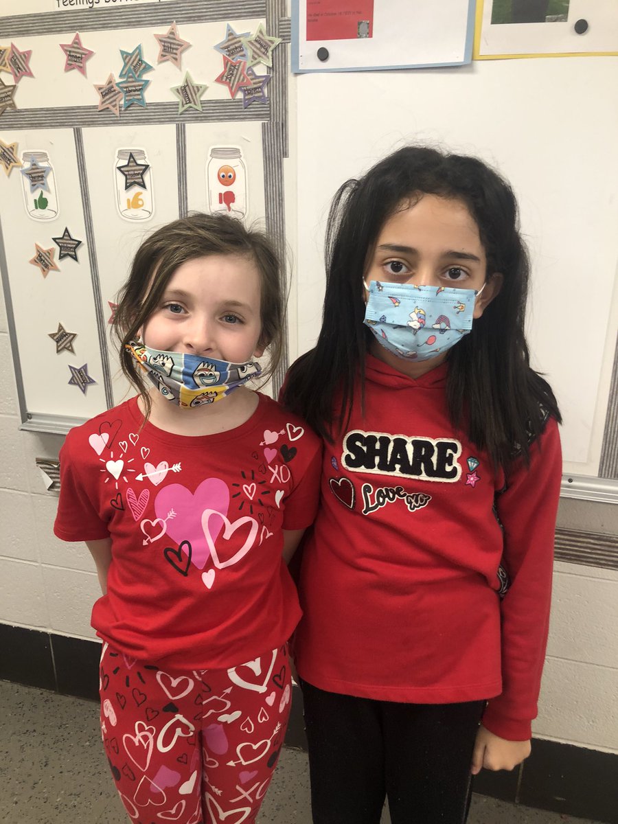 jmarch3rdGrade's tweet photo. Happy Valentine’s Day! ♥️ #stony126 #district126 https://t.co/kURxKUHu8O
