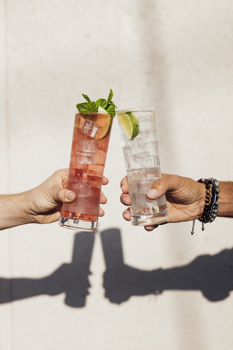 Happy #ValentinesDay! We hope it’s filled with lots of love and #Rekorderlig.

#lowcalories #lowsugar #lowcarbs #glutenfree #veganfriendly