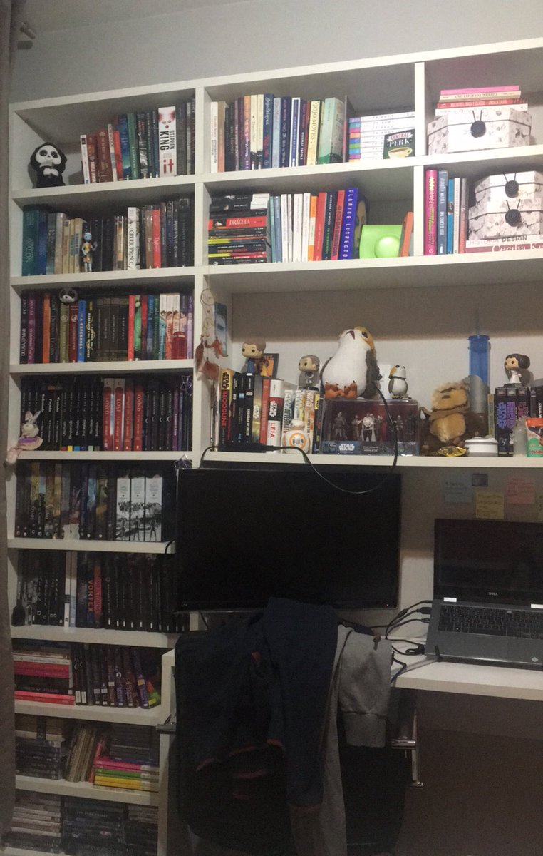 laurashley01's tweet photo. @DanielBGreene This pic is kinda old so you’ll have to excuse the mess https://t.co/H2Z3Qd2OBm