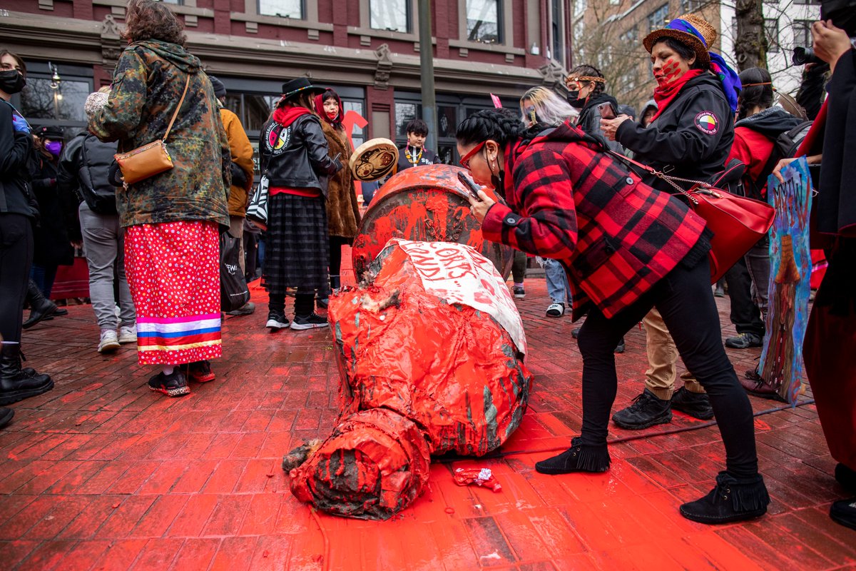 Gassy Jack statue toppled today during the annual Women's Memorial March for #MMIWG  in Vancouver.
