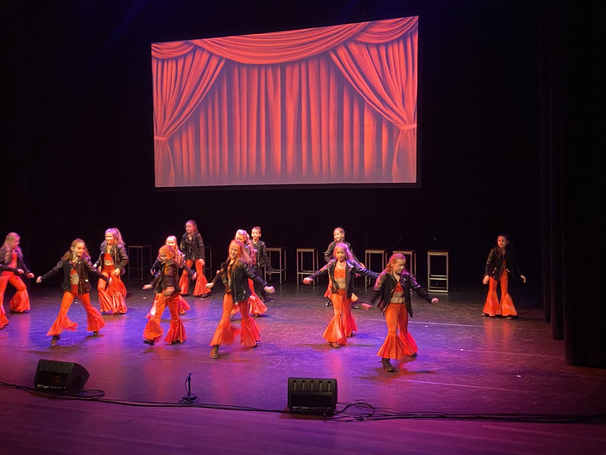 Het 1e debat in <a href="/gemHouten/">Gemeente Houten</a> in <a href="/AandeSlinger/">Aan de Slinger</a> over cultuur.
Belangrijk voor de CU: cultuur ook voor de smalle beurs en creativiteit benutten cultuur bij nieuwbouw Forum aan de Slinger.