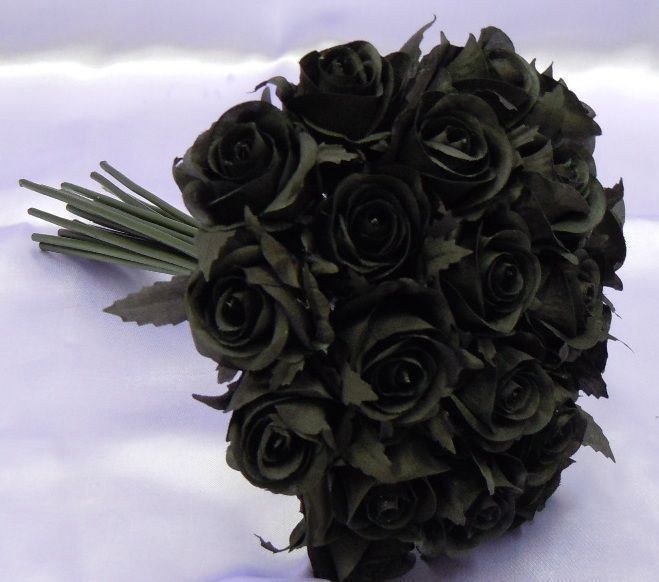 Las rosas negras pueden relacionarse con el pesar o el dolor, pero también significa amor eterno.

Más allá de lo físico. Porque el amor verdadero es así, querer más allá.

<a href="/MarauderLegacy/">James Sirius.</a> <a href="/Teddy_JKR/">Teddy</a> <a href="/TeddLxpin/">Teddy Lupin</a> <a href="/mareasolitaria/">Scorpius M. Greengrass</a> <a href="/iAlxxAndre/">Alex André</a> <a href="/Aprettydreamer/">𝐃𝐎𝐌𝐈𝐍𝐈𝐐𝐔𝐄.</a> @NadiaRphp <a href="/Dagodeiwoss/">𝑳𝒐𝒖𝒊𝒔</a>