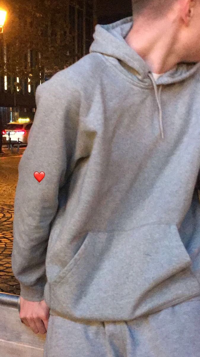 rozsyee's tweet photo. my sweet boy <3 https://t.co/hMu7vKKXtS