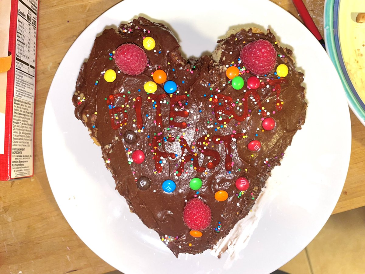 bateslaureng's tweet photo. happy v day ✨😋💝 https://t.co/fCe5VRhuvN
