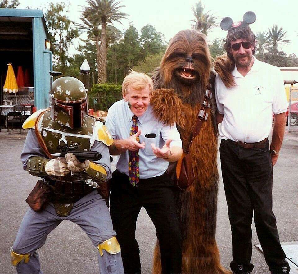 The first Star Wars Weekends in 1997. Jeremy Bulloch (Boba Fett) center and Peter Mayhew (Chewbacca) far right. Courtesy of https://t.co/9LXfU10PJY. https://t.co/M8DpcTBNhA