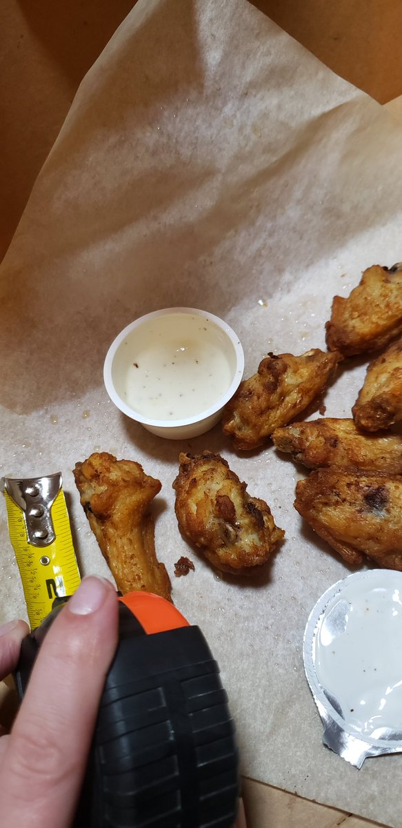 sXedgeKid's tweet photo. Wyd @dominos ? If you're going to charge full price for these little hummingbird wings, lmk ahead of time so I dont pay extra for another dipping sauce. https://t.co/YM8H0FUt8e