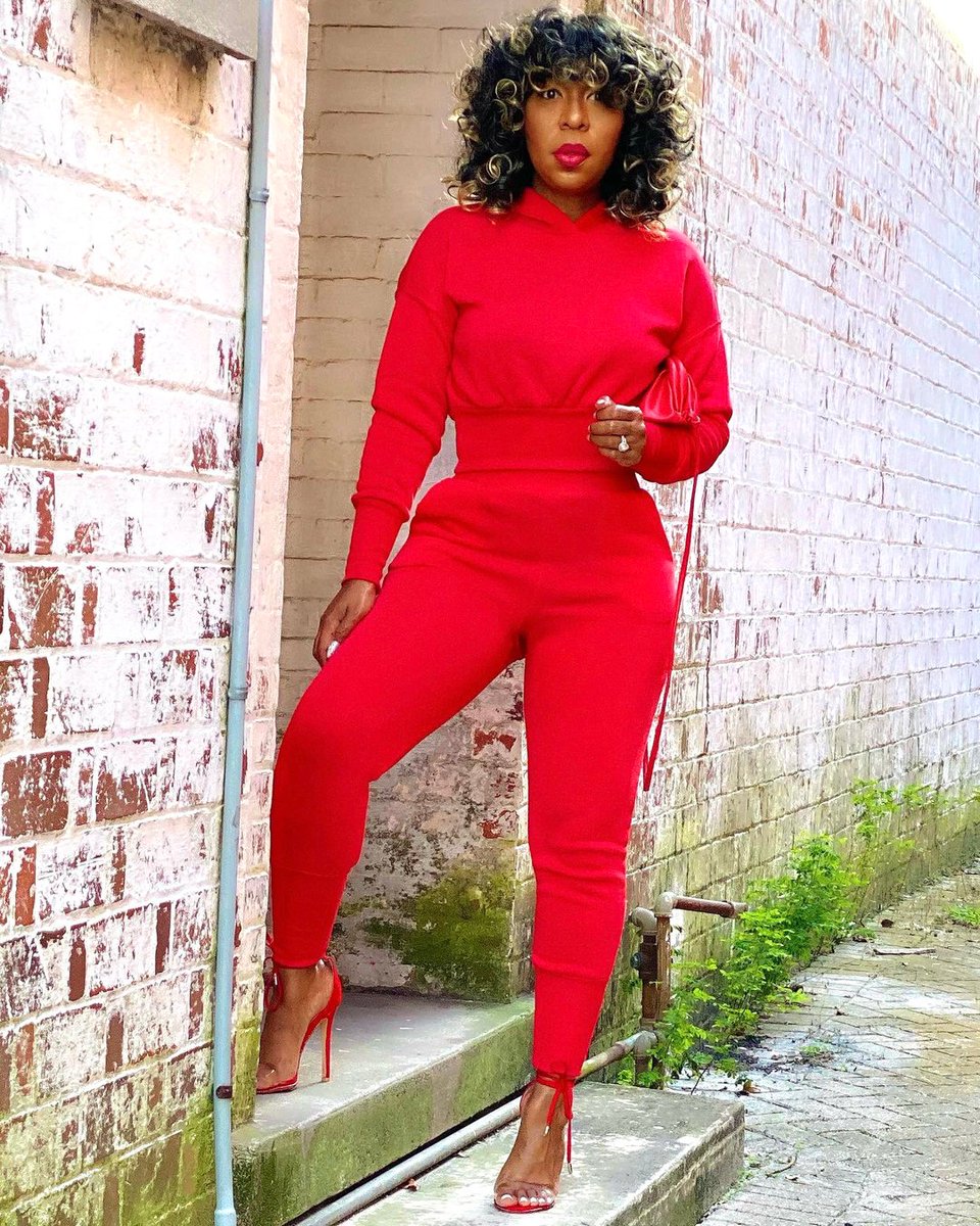 superstyleguide's tweet image. We’re Red-y to chill and close out our Valentine’s Day! How was your Valentine’s Day?