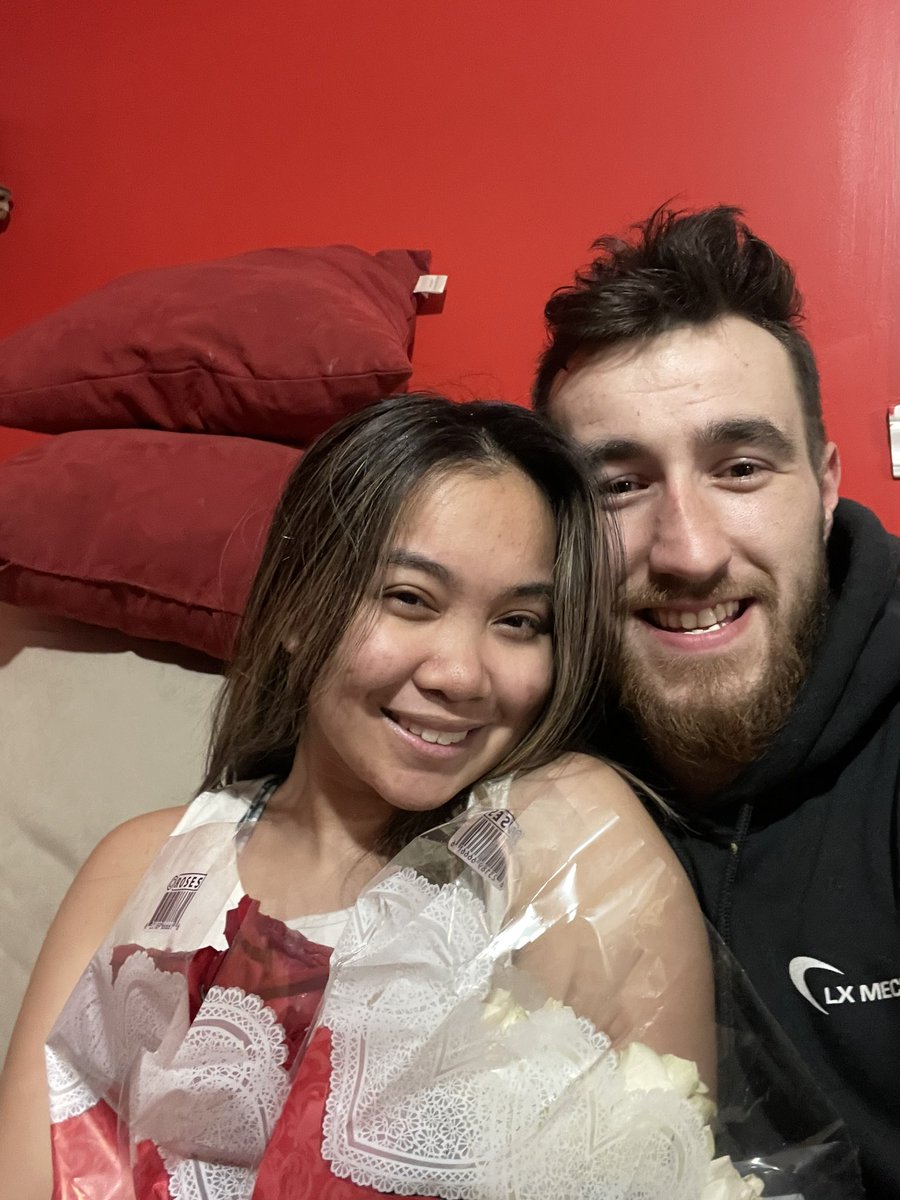 nicoleeevllgs's tweet photo. Nakapagpost na ba ang lahat? Hahaha

Happy Valentines Day! ❤️ Thankyou for everything! I love you! ❤️✨ https://t.co/m1b6QmHWak