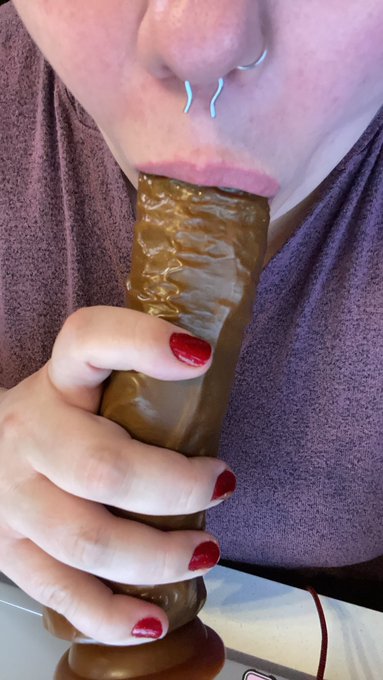 Ohhh @shanexxxdiesel if you can&rsquo;t be in my bed on Valentine&rsquo;s Day I guess this #shanedeisel dong will<a class="tags" href="/tag/shanexxxdiesel">@shanexxxdiesel</a><a href="/tag/drool"class="tags"><span>#drool</span></a><a href="/tag/bbw"class="tags"><span>#bbw</span></a><a href="/tag/camgirl"class="tags"><span>#camgirl</span></a><a href="/tag/chaturbate"class="tags"><span>#chaturbate</span></a><a href="/tag/shanedeisel"class="tags"><span>#shanedeisel</span></a>