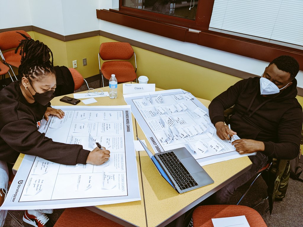 maijare's tweet photo. Thanks to @DoTankDo Matthew Kelly for a great session with @ColemanCenter social impact entrepreneurs tonight! #businessmodelcanvas #entrepreneurs https://t.co/L6H3kHhlrM