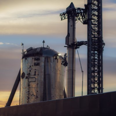 RetroSpacex's tweet photo. #NewProfilePic https://t.co/GdDKKb7Uj8