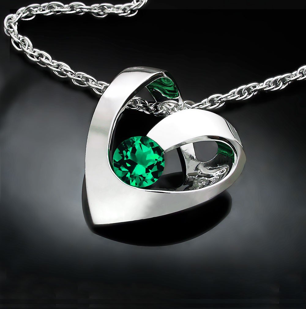 DoctorBenHarmon's tweet photo. #HappyValentinesDay  @MurderHouseMaid 

“Happy Valentine’s Day, Moira! I got you a little something. I thought it would go well with your hair and make the green in your eyes pop. Want to try it on? Love you.” https://t.co/FBhpTdfHsP