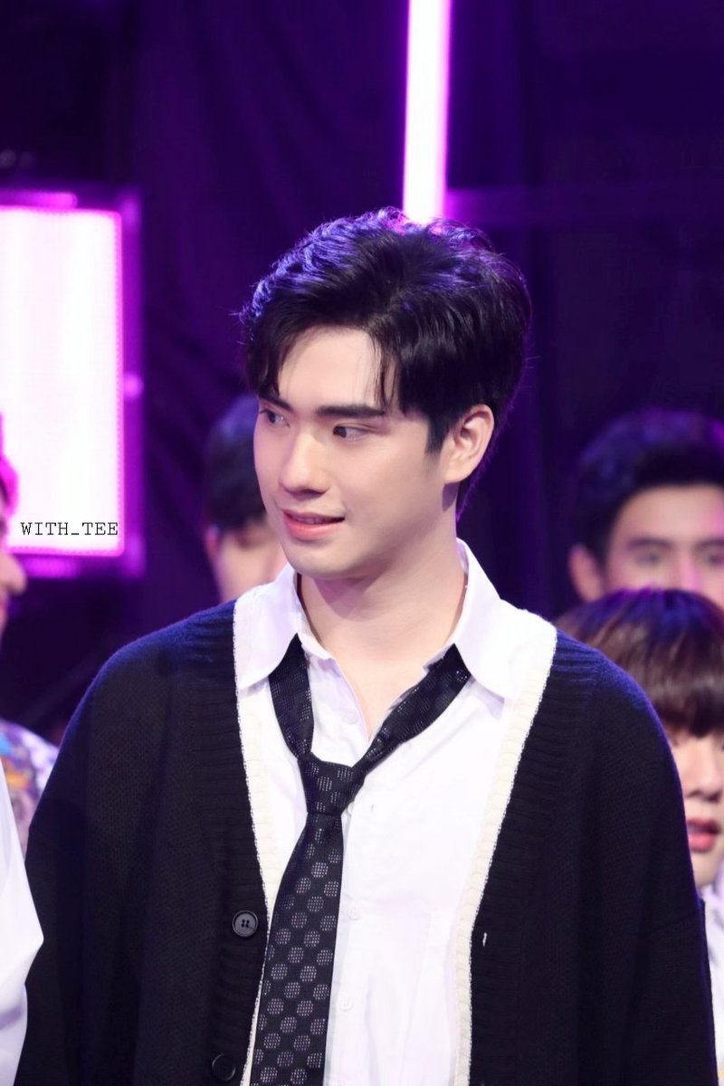 with_tee's tweet photo. พรุ่งนี้วันหยุดไม่รู้จะไปไหน 
ไปอยู่ในใจเธอได้เปล่า~~❤

@Tee_Jaruji
#TEeThanapon https://t.co/CiBr2HdaGz