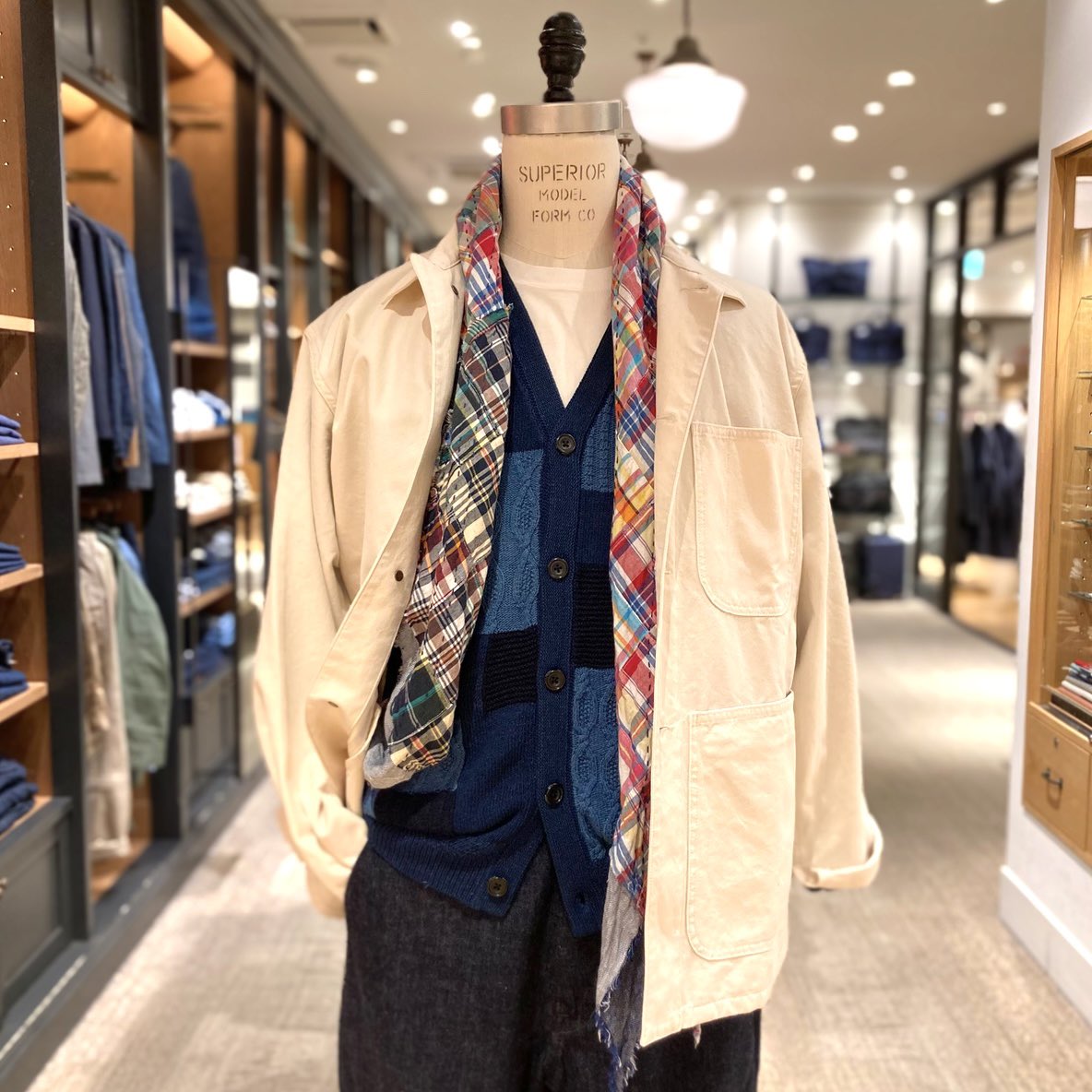 beams_plus_'s tweet photo. @ビームス 神戸
今週のトルソー。
『Canvas & Indigo & Madras Check』
#beamsplus
#chorejacket
#knit
#stole https://t.co/hiYQjFtZKO
