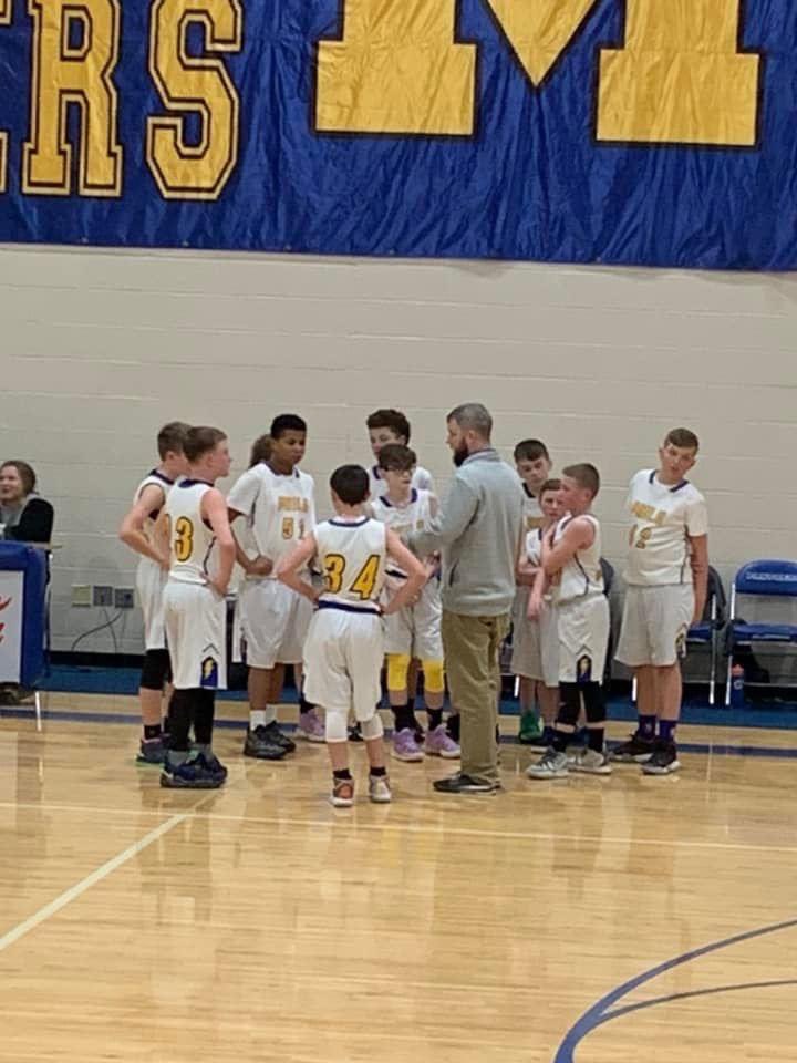 AndyCrabtree44's tweet photo. Philo 7th grade boys on the semi finals for the MVL title with a hard fought win over West M tonight 45-31. We play New Lex Wednesday night 6:45 at Maysville High School. @PhiloAD @MrsW_PJHS @HarperPJH @FranklinLocal @CoachHab https://t.co/zHaA3wC7UZ