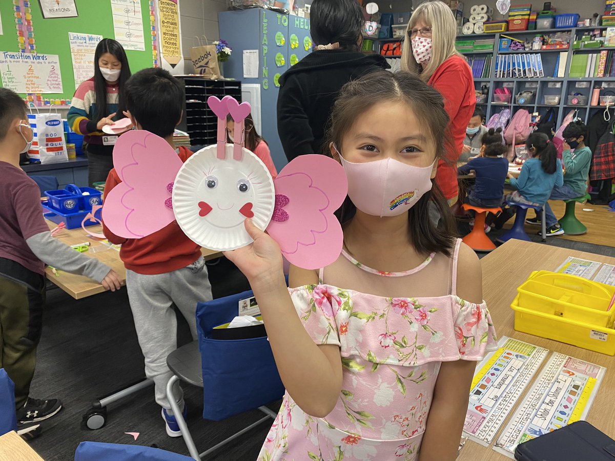 MrsCappelenKCSD's tweet photo. Such a fun Valentine’s Day party! Thank you to our wonderful volunteers who put together such great crafts and games! ♥️ https://t.co/sfsj7JW7NC