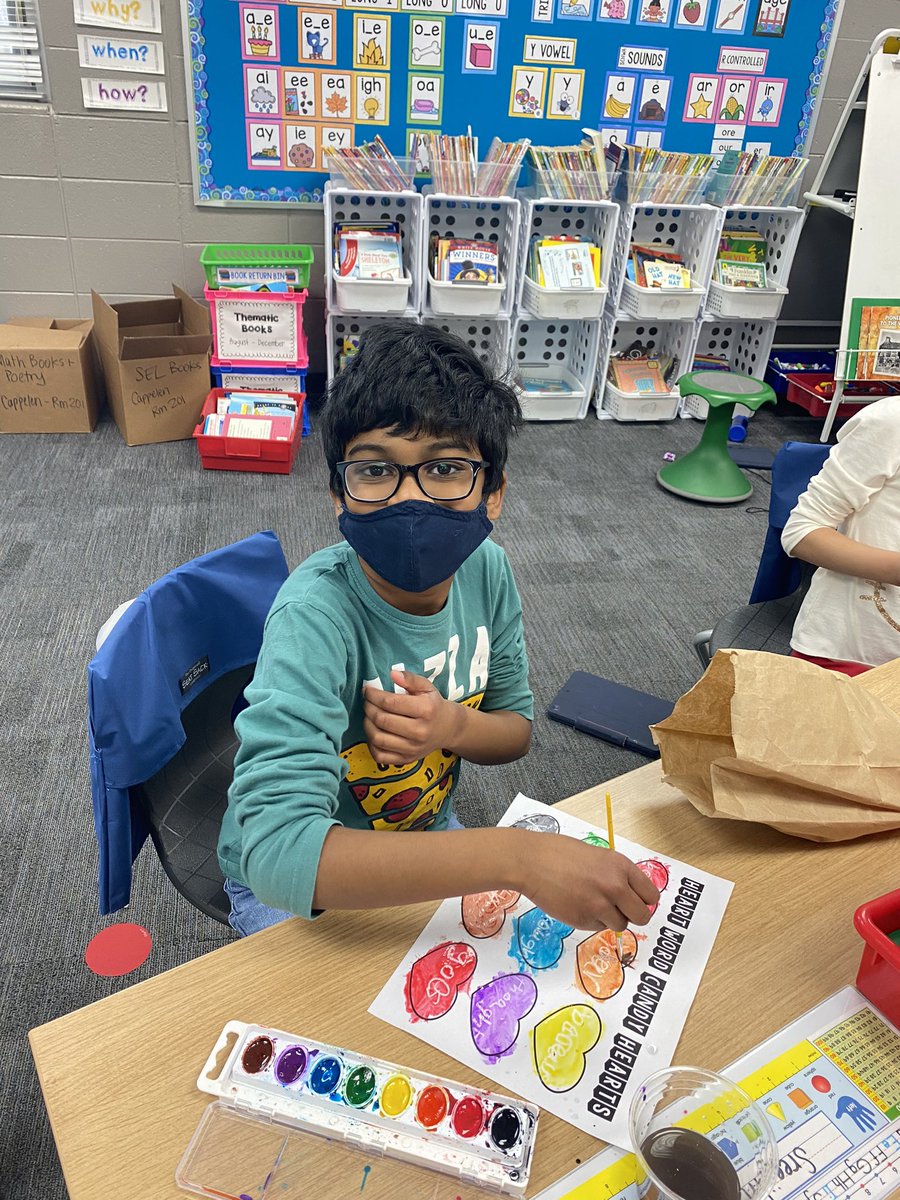 MrsCappelenKCSD's tweet photo. Fun Valentines review of our heart words! 💕 https://t.co/unQ5umRAle