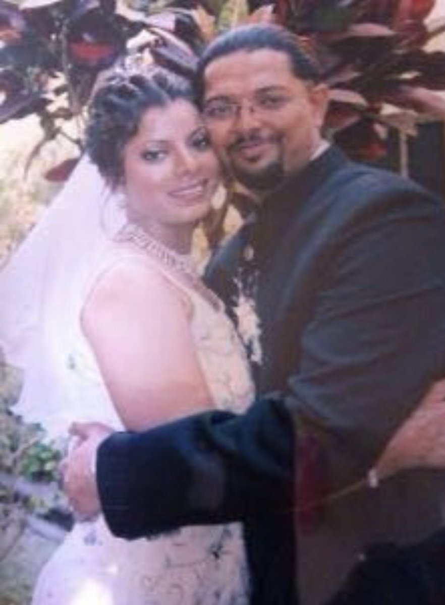 Knotty_but_nice's tweet photo. @PrinceArihan Why is your wife wearing a regressive veil on her wedding day? Was she forced? So it was her #choice to wear it even though a veil (aka ghoonghat) is regressive but, you don’t recognise the right of other women to wear a #hijab out of choice! #hypocrisy #IndianStateTerror https://t.co/VOpXzOpZ9D