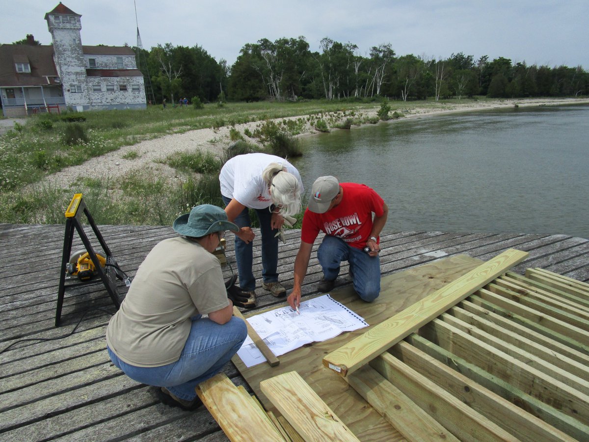 plumandpilot's tweet photo. Join us for a Volunteer Information Webinar on Saturday 2/26/22, to learn about our partnership with the US Fish &amp; Wildlife Service and how you can get involved with our organization! Check out our Facebook page for more information! https://t.co/WOk0aQNxoc  #plumandpilot #foppi https://t.co/BMKz8YEcGW