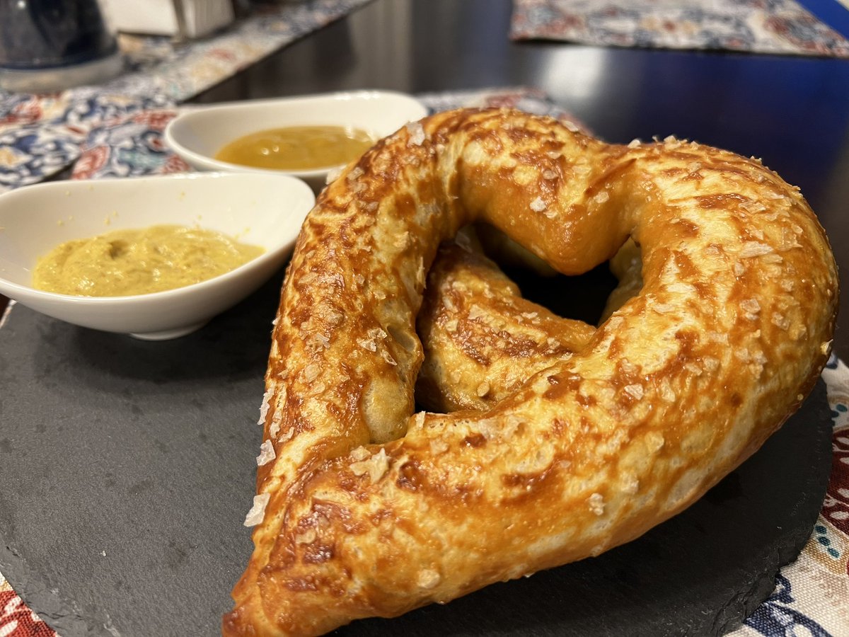 Kelly Reynolds tweet media