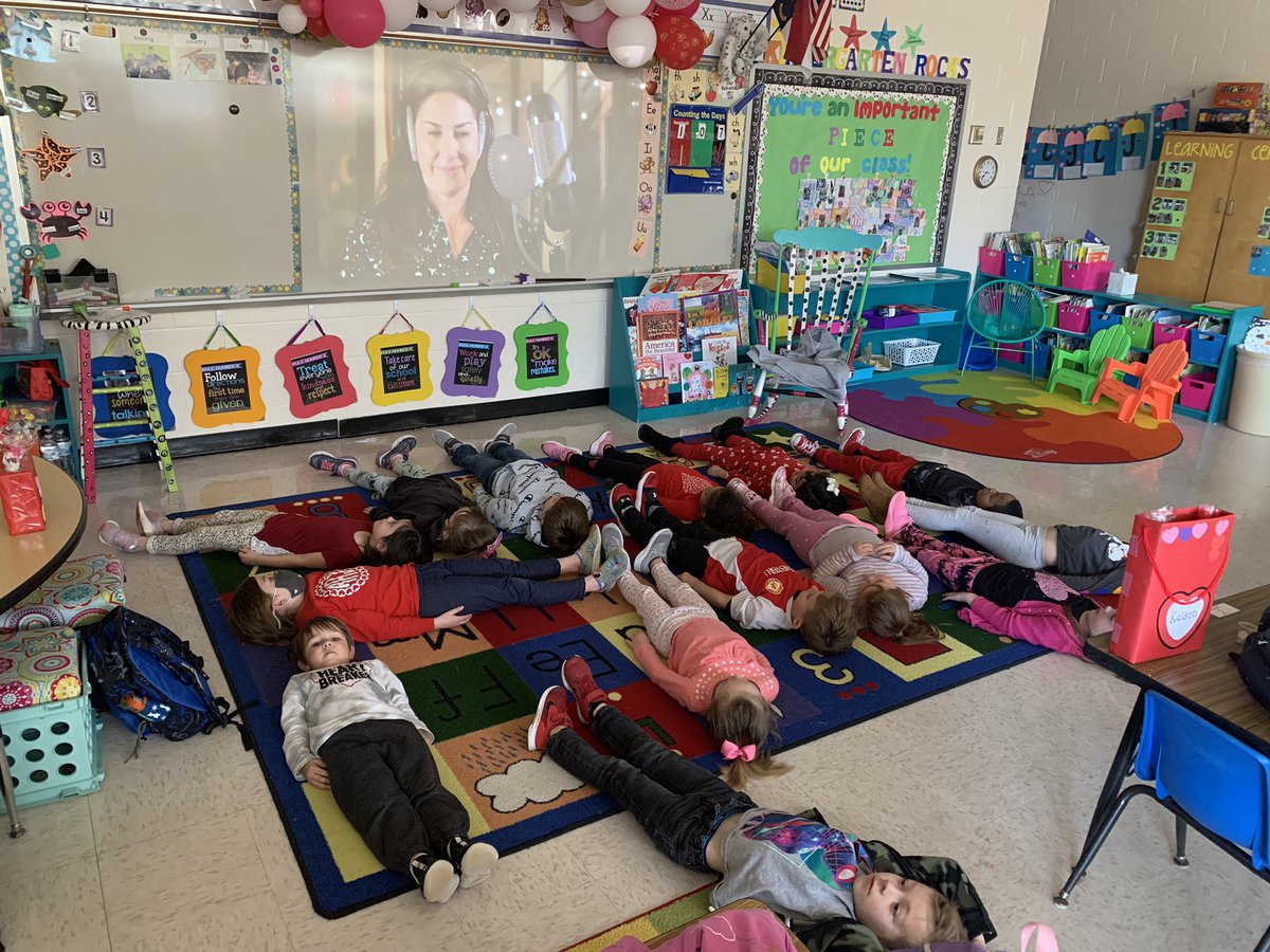 #kindnessweek day 1 at <a href="/MCPSsandcastle/">MCPS</a> !!! Smiling faces and full hearts. #brightertogether